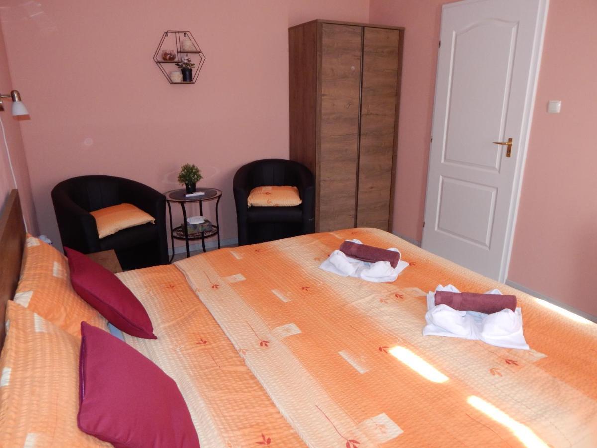 Voelgy Apartman Eger Exterior foto