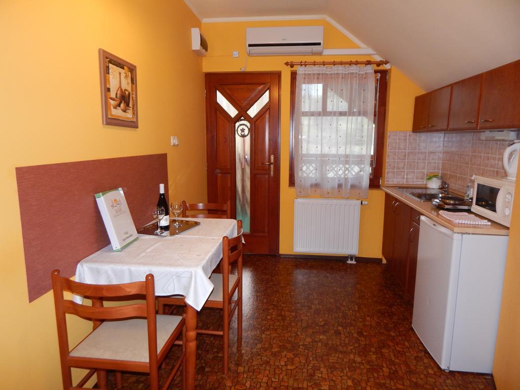Voelgy Apartman Eger Exterior foto